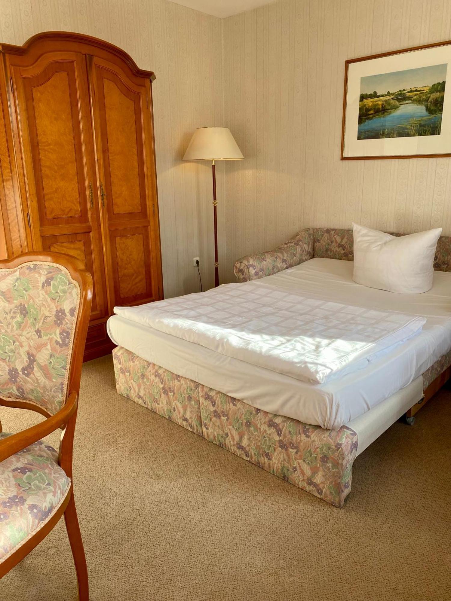 Hotel Am Markt Altentreptow Dış mekan fotoğraf