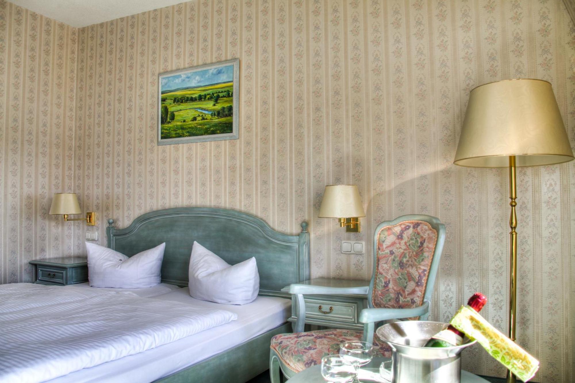 Hotel Am Markt Altentreptow Dış mekan fotoğraf